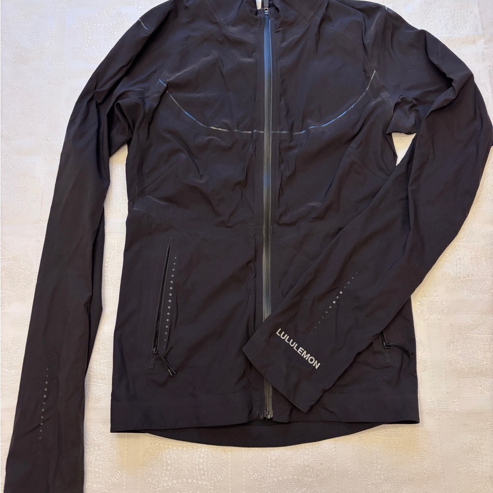 lululemon athletica Lightweight windbreaker